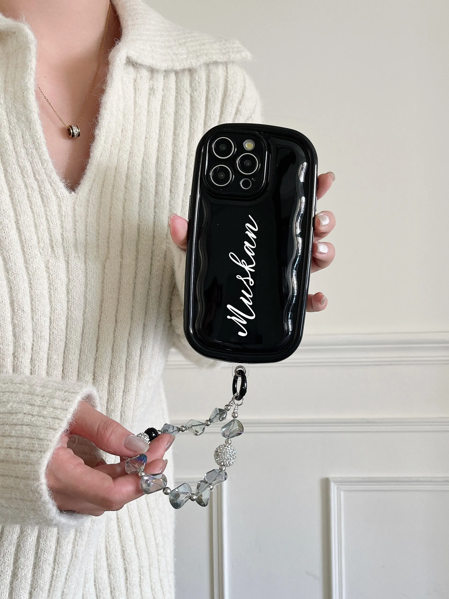 Designer Solid Color Wawy Customised Silicon Case for iPhone With Charm Bracelet