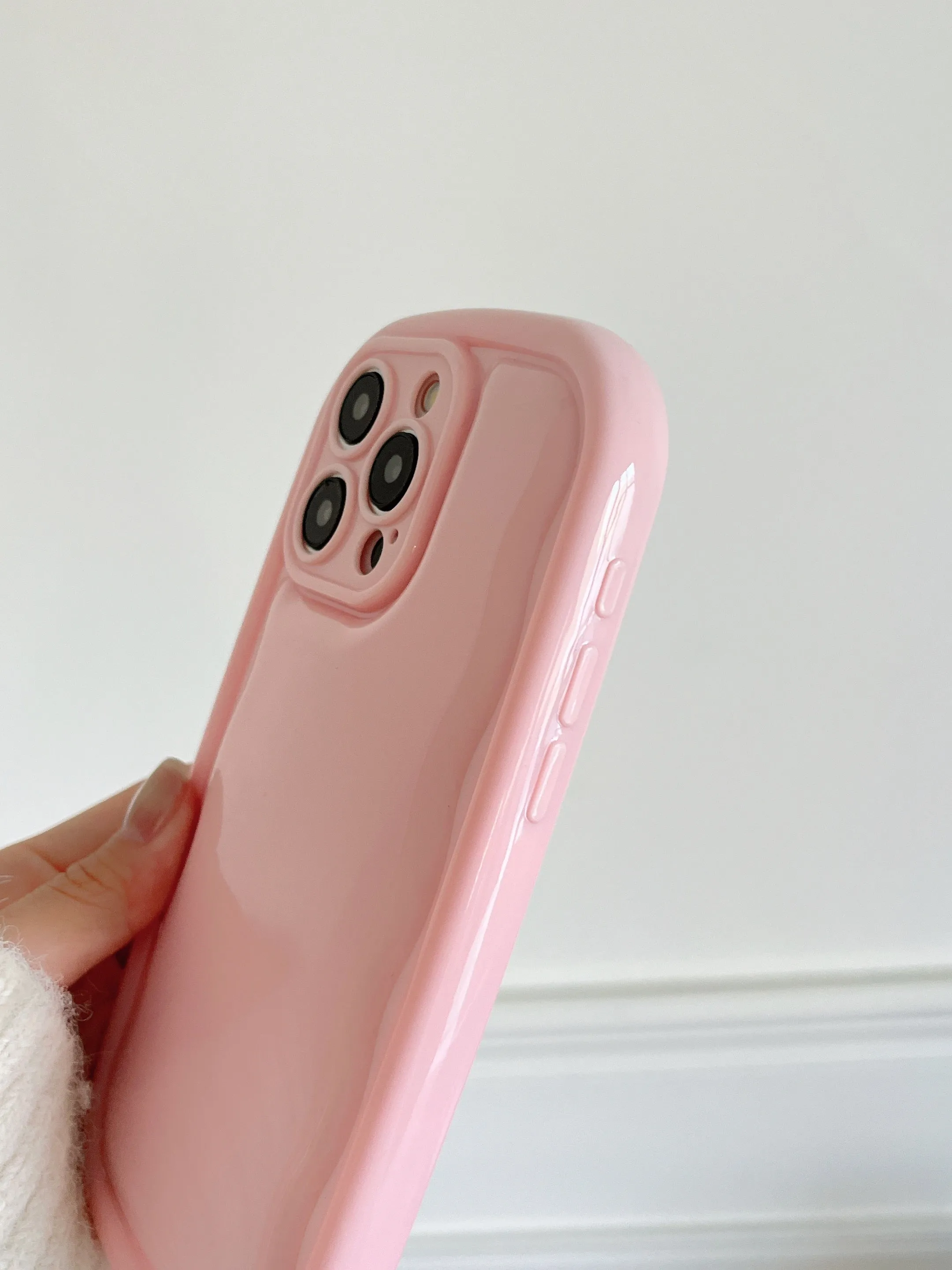 Designer Solid Color Wawy Customised Silicon Case for iPhone With Charm Bracelet