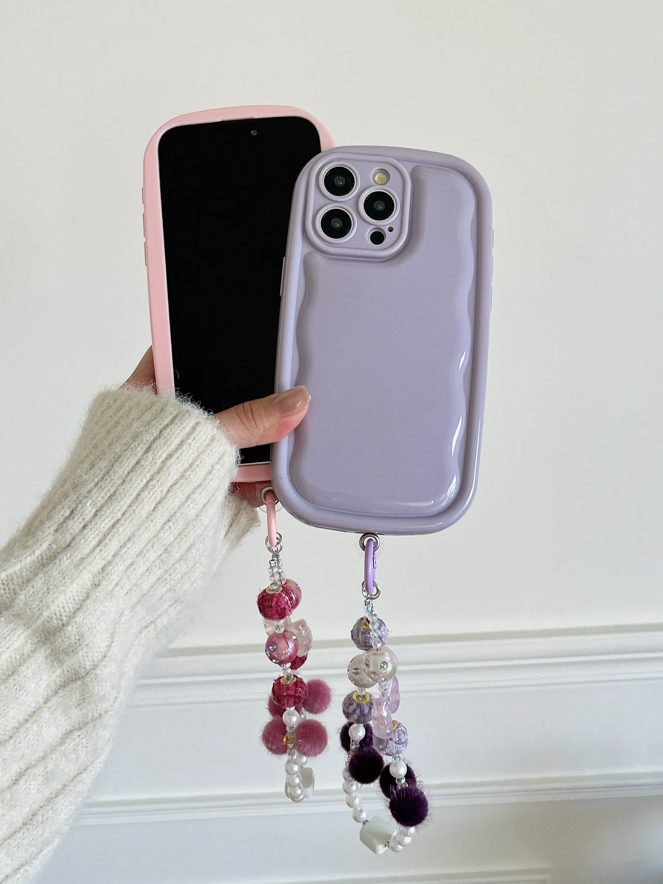 Designer Solid Color Wawy Customised Silicon Case for iPhone With Charm Bracelet