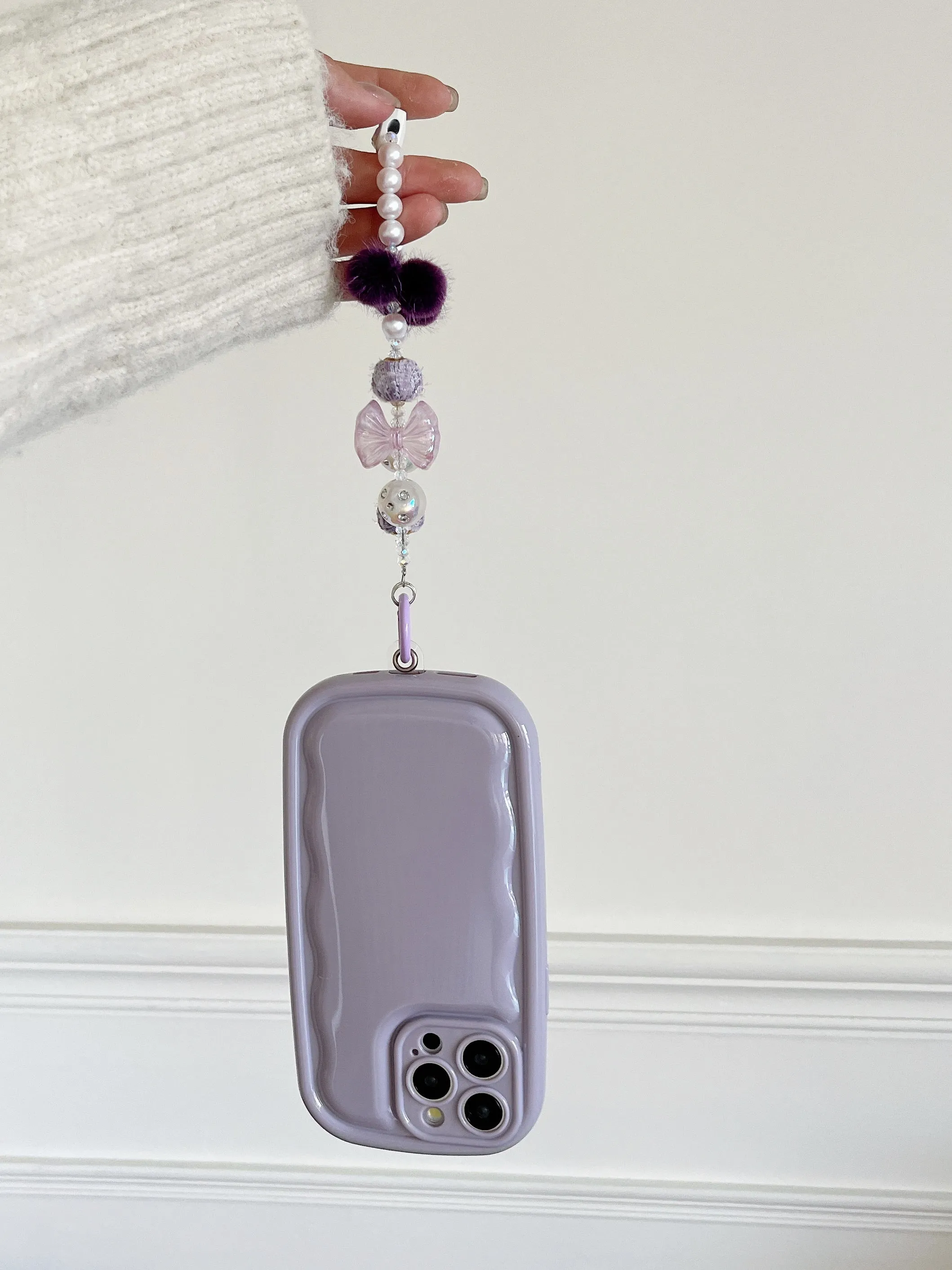Designer Solid Color Wawy Customised Silicon Case for iPhone With Charm Bracelet