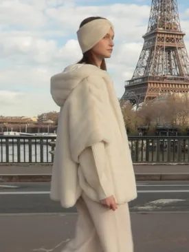 FAUX FUR HE-A HOODED PONCHO