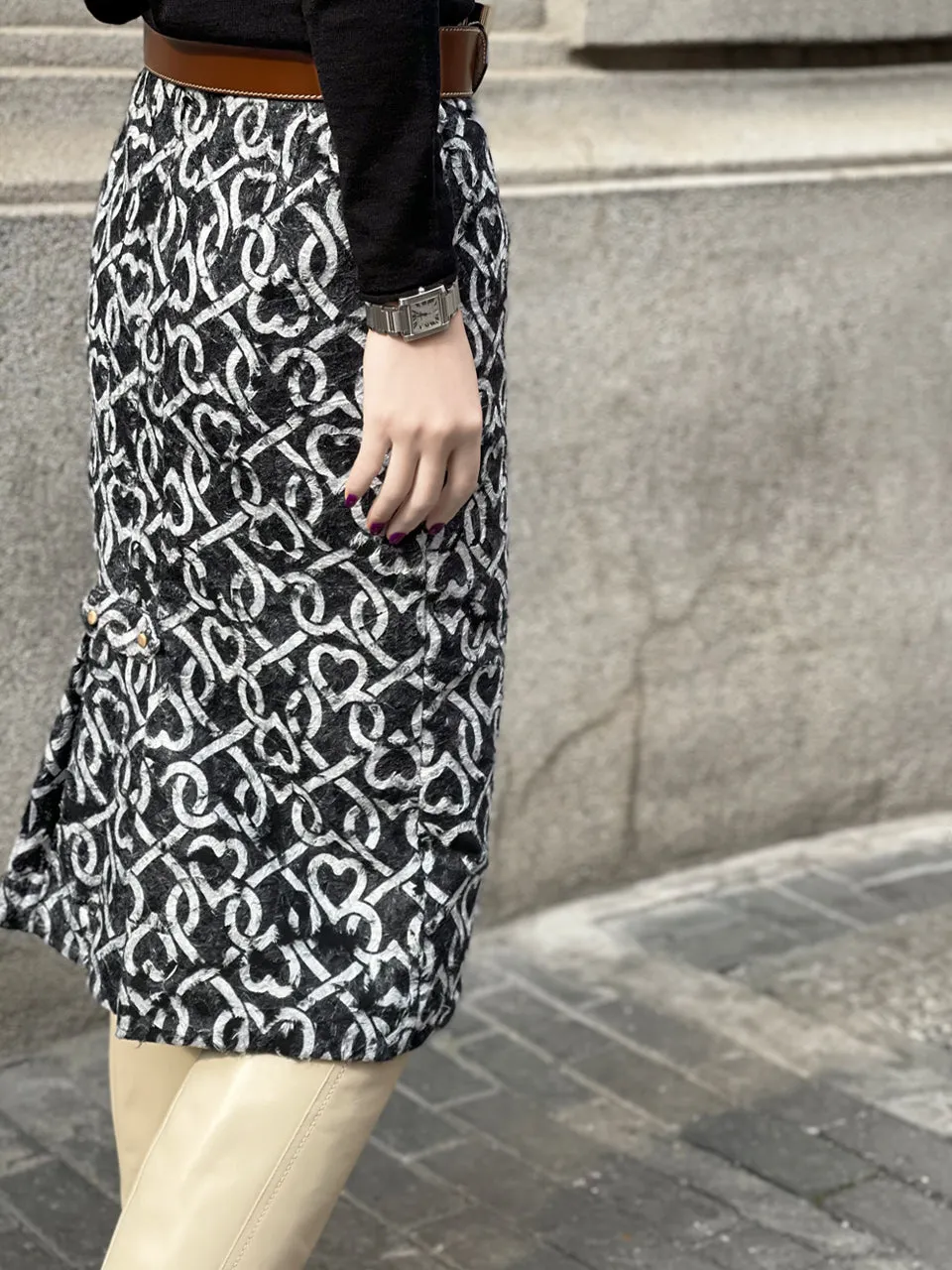 Surprise Sale! Furry Print Studded Pleat Back Straight Skirt